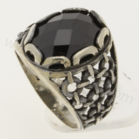 Мъжки пръстен с черни камъни
